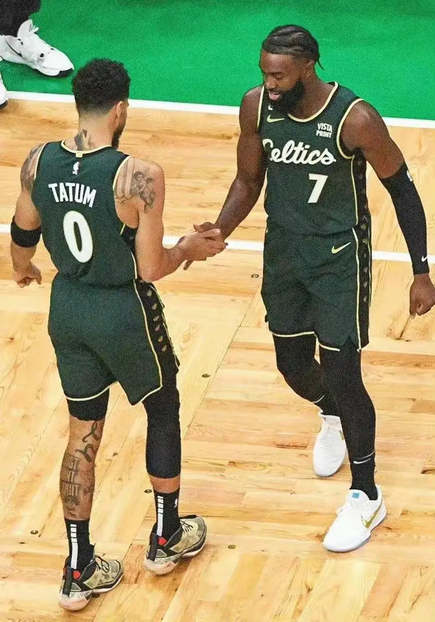 关于凯尔特人队防守稳固连胜势头不可阻挡的信息