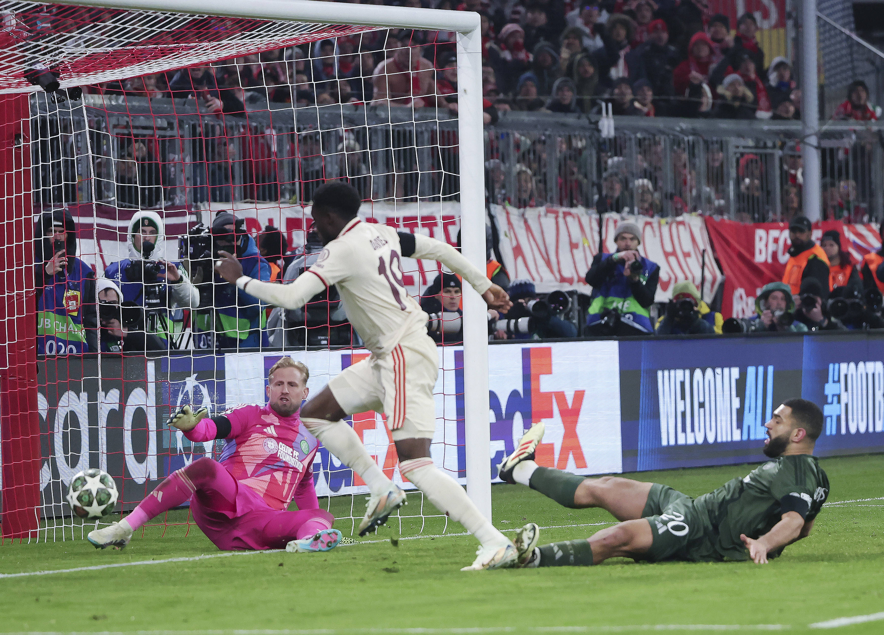 拜仁慕尼黑再胜马德里竞技，成功晋级欧冠半决赛！的简单介绍