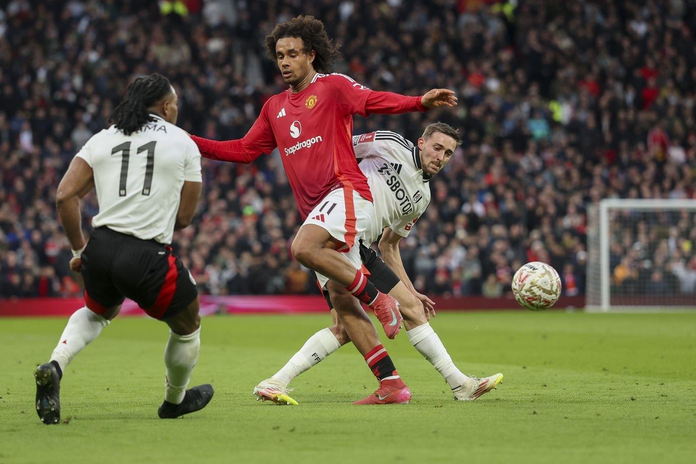 曼联中场表现神勇，助球队轻松赢下比赛