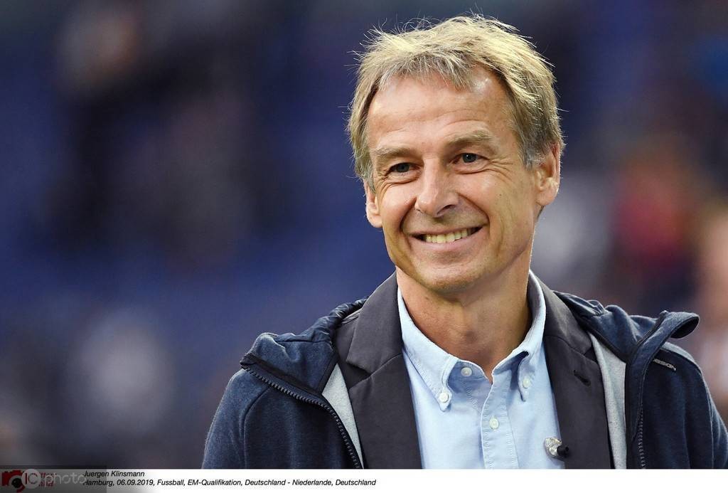 包含弗赖堡宣布与前锋马克斯·克鲁兹维特续约的词条