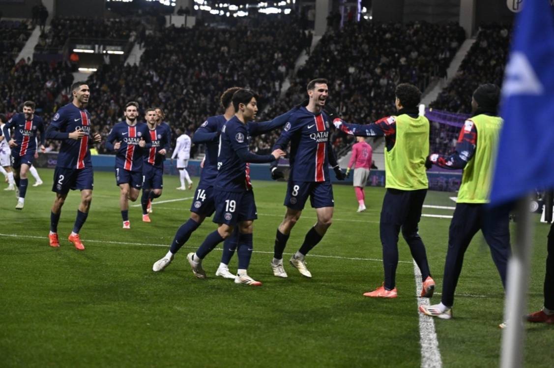 包含巴黎圣日耳曼中场巧妙传球,助攻制胜的词条 包含巴黎圣日耳曼中场巧妙传球,助攻制胜的词条