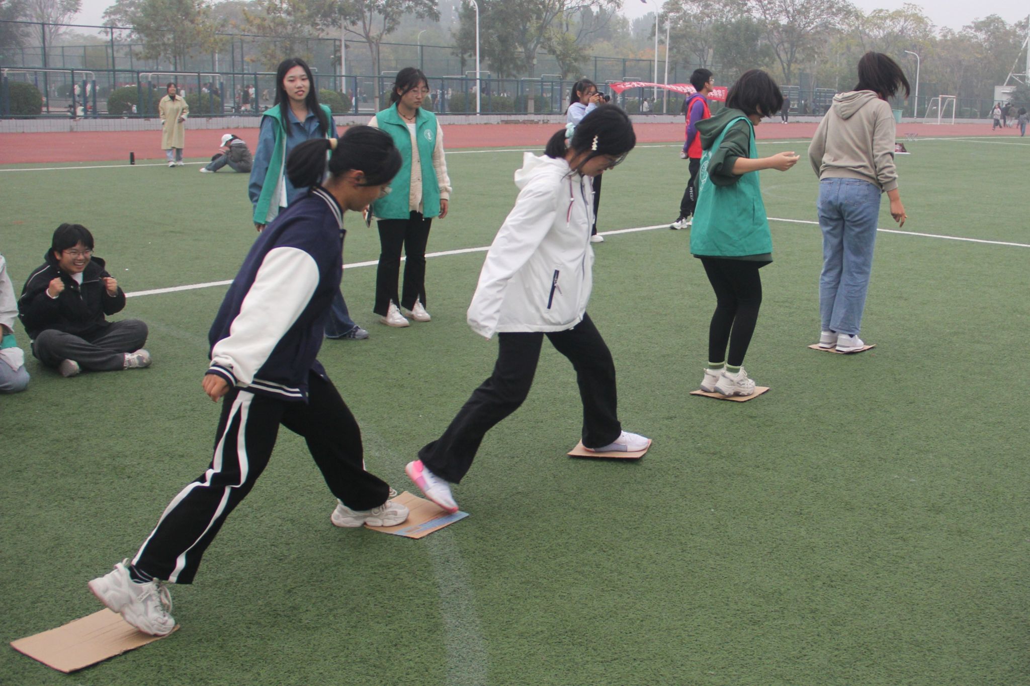 精彩绝伦，无限精彩看点，赛场激情爆棚的简单介绍