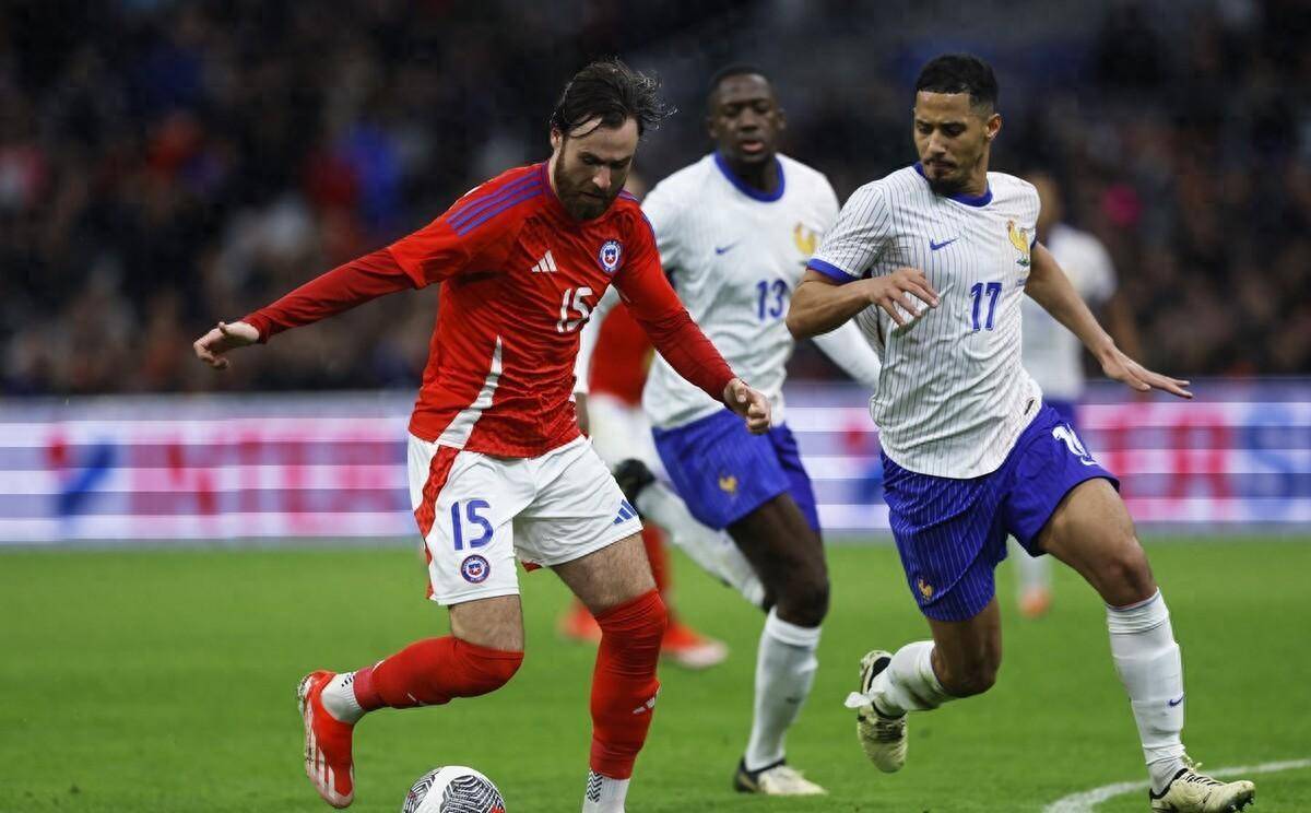 包含萨索洛外租年轻球员至克罗托内队的词条