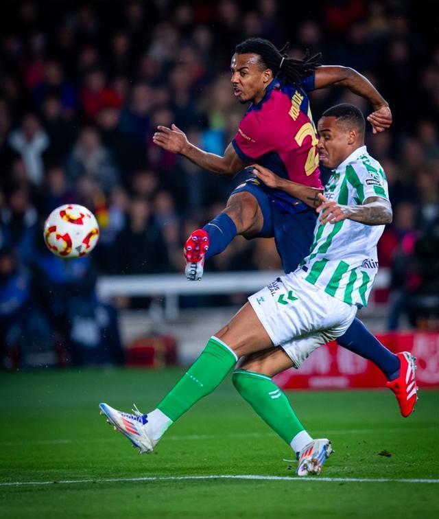 巴萨主场逆转热刺,小组出线希望大增的简单介绍 巴萨主场逆转热刺,小组出线希望大增的简单介绍