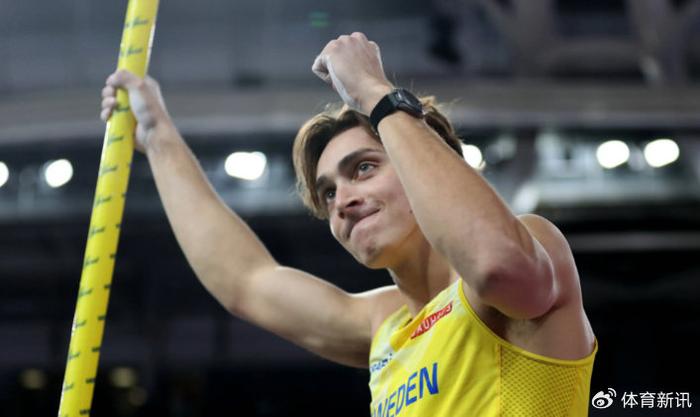 瑞典运动员在跳水比赛中取得亚军