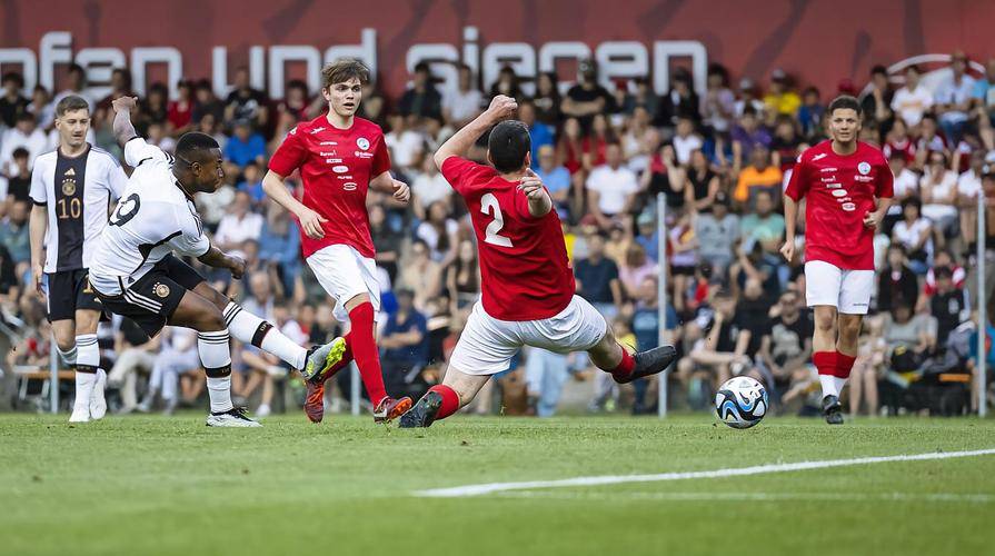 欧预赛上演绝世大戏,谁主沉浮? 欧预赛上演绝世大戏,谁主沉浮?