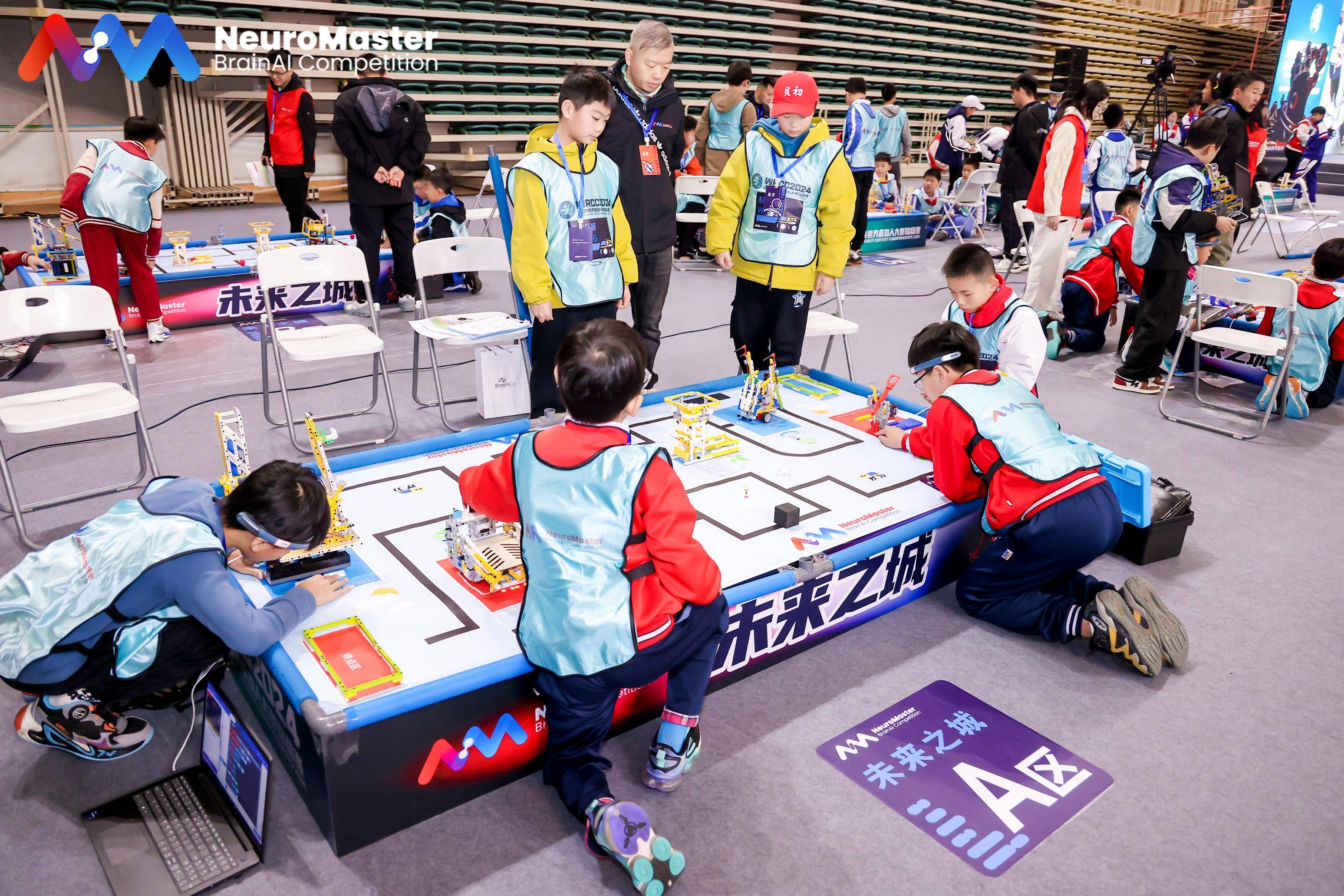 包含选手全情投入,挑战赛事巅峰的词条 包含选手全情投入,挑战赛事巅峰的词条