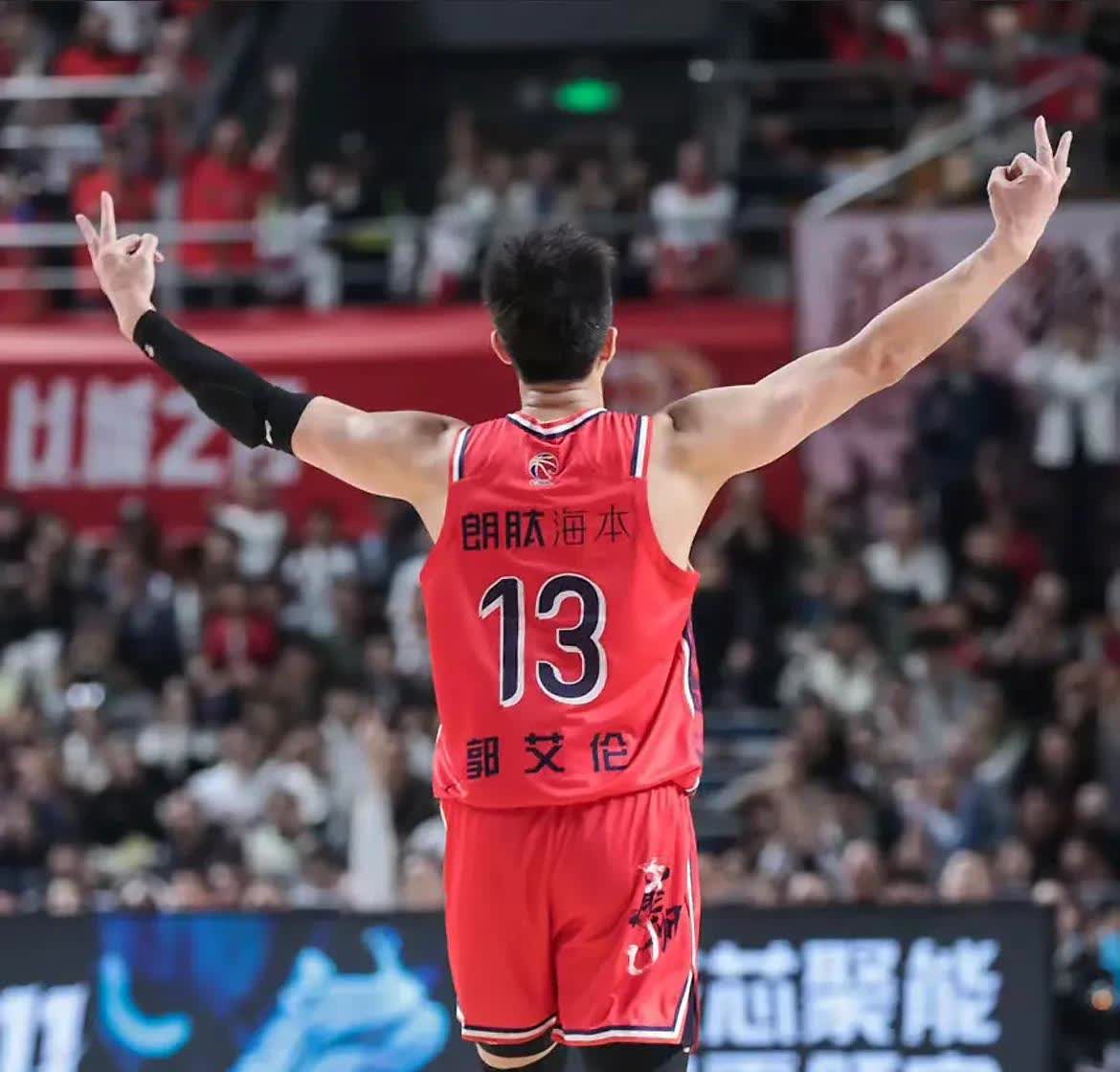 篮网控卫返场复出,球队期待其发挥 篮网控卫返场复出,球队期待其发挥