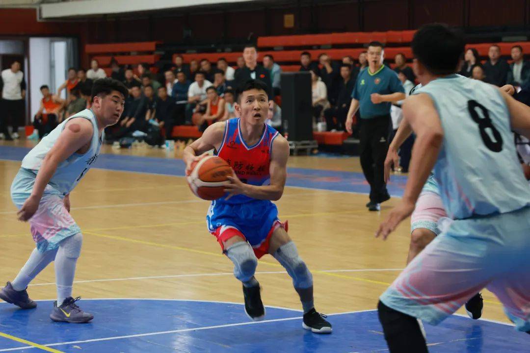 篮球明星喜获新生命,重新回到赛场拼搏 篮球明星喜获新生命,重新回到赛场拼搏