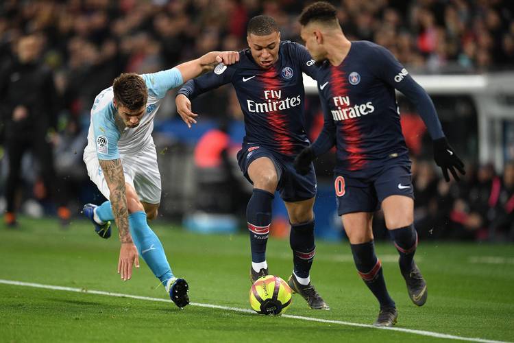 尼斯主场击败对手,保持法甲中游位置 尼斯主场击败对手,保持法甲中游位置