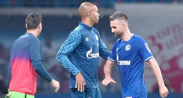 沙尔克客场不敌,德甲保级前景堪忧 沙尔克客场不敌,德甲保级前景堪忧