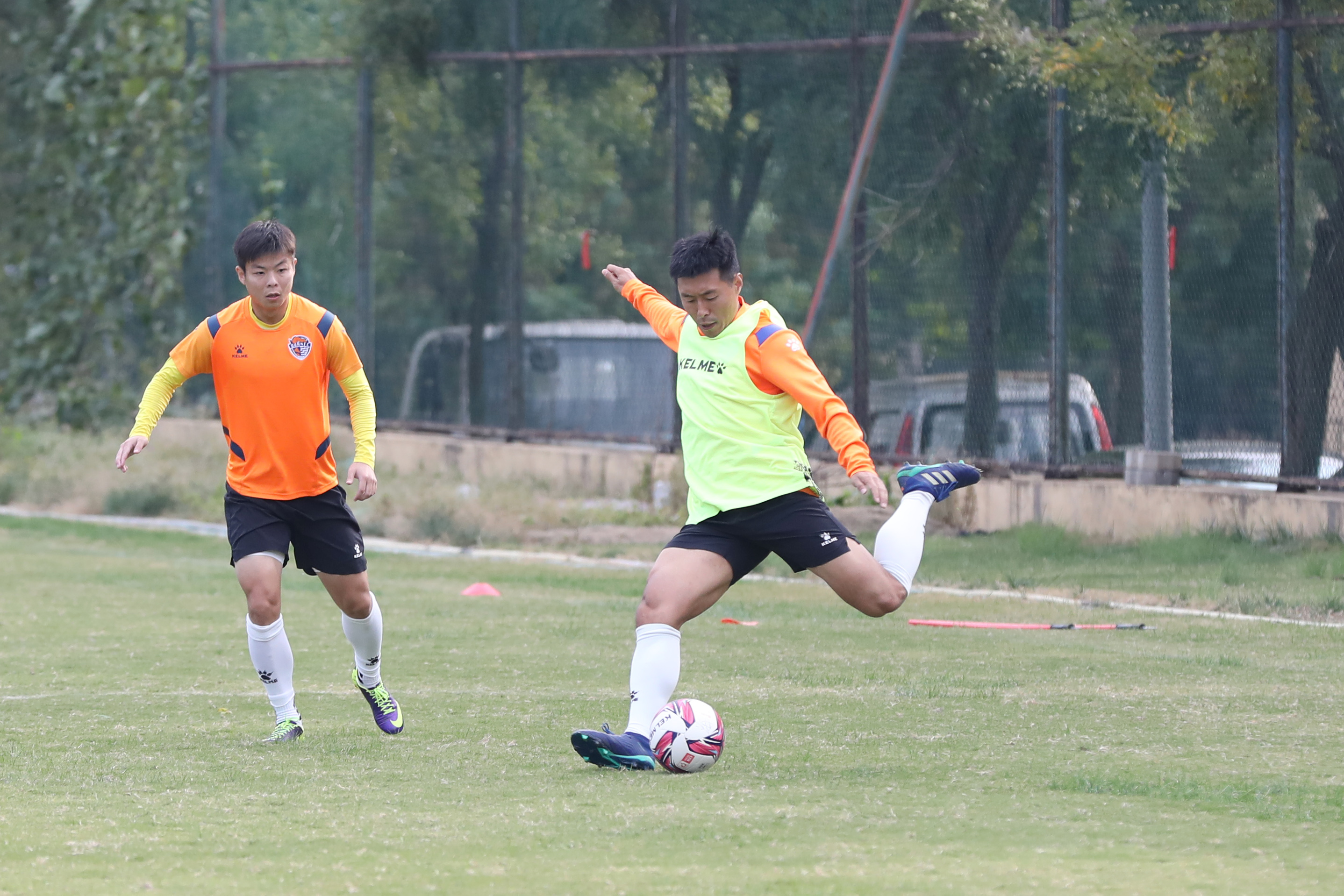 包含东南亚球队全力备战，冲刺胜利的词条