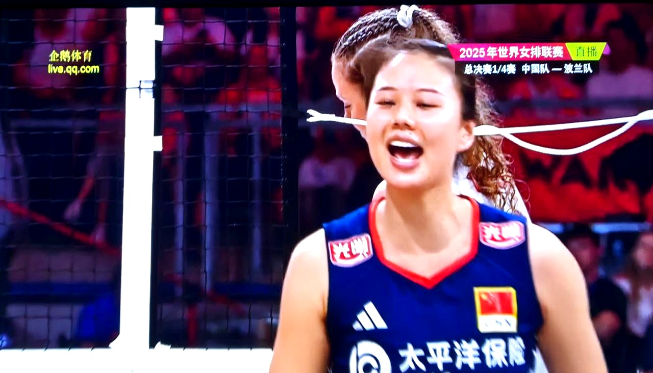 波兰球队赢得激动人心比赛，锁定晋级资格