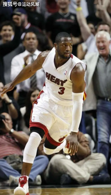 波波维奇:韦德成就卓越,是一位传奇球员 波波维奇:韦德成就卓越,是一位传奇球员